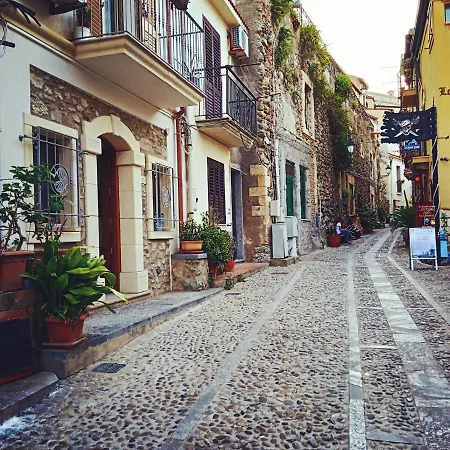 Granello Di Sabbia Scilla